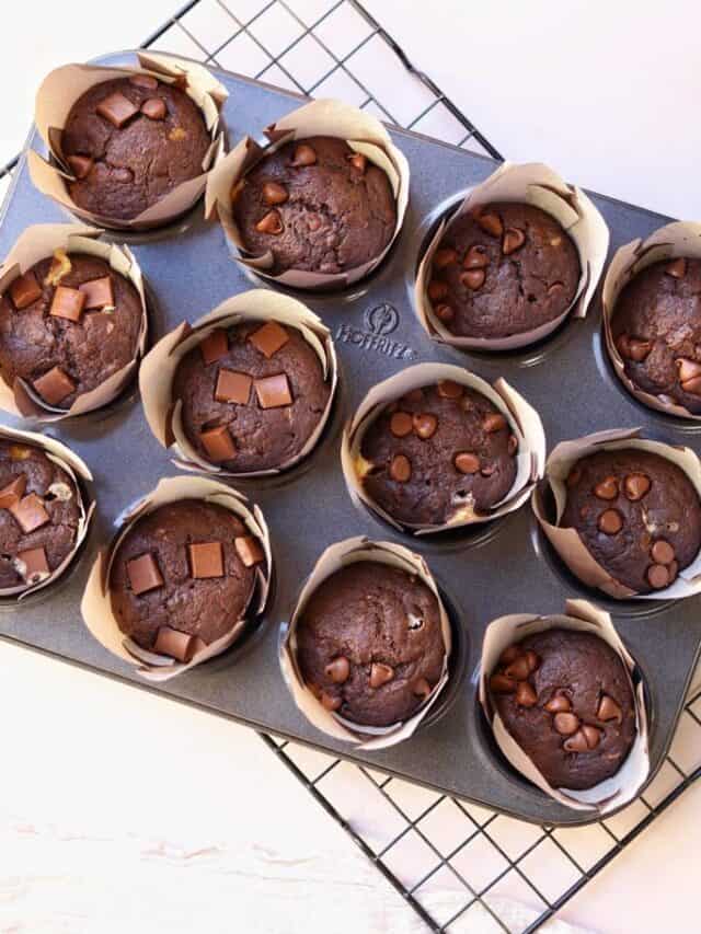 EASY DOUBLE CHOCOLATE BANANA MUFFINS