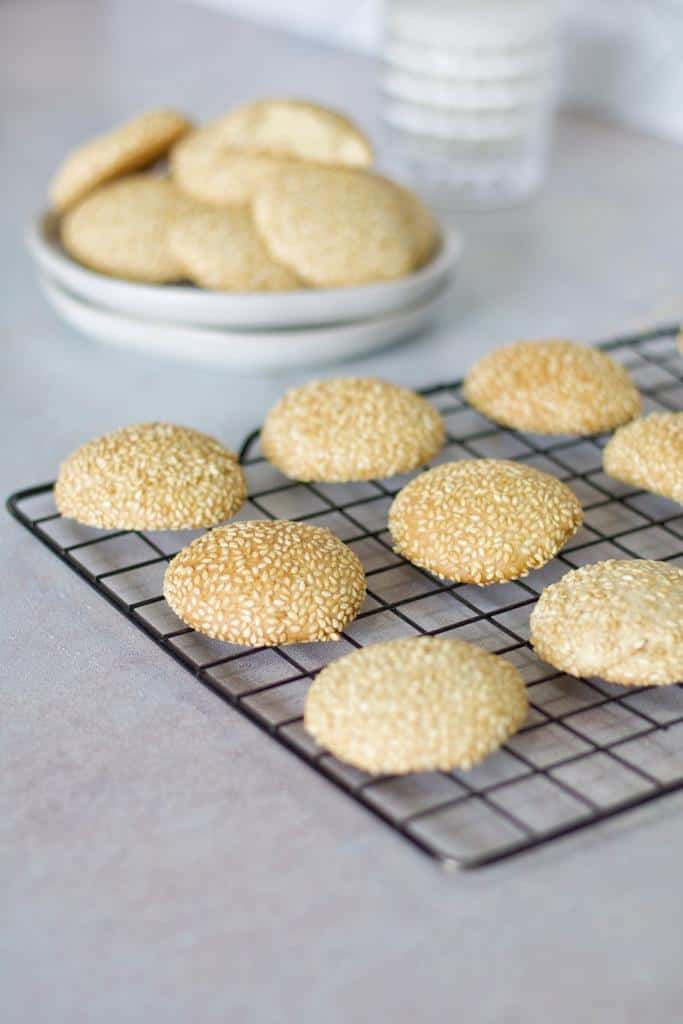 Golden baked simsim seeds cookies, having crunchy texture and so delicious sesame flavor.