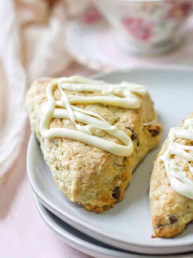 EASY BANANA CHOCOLATE CHIP SCONES