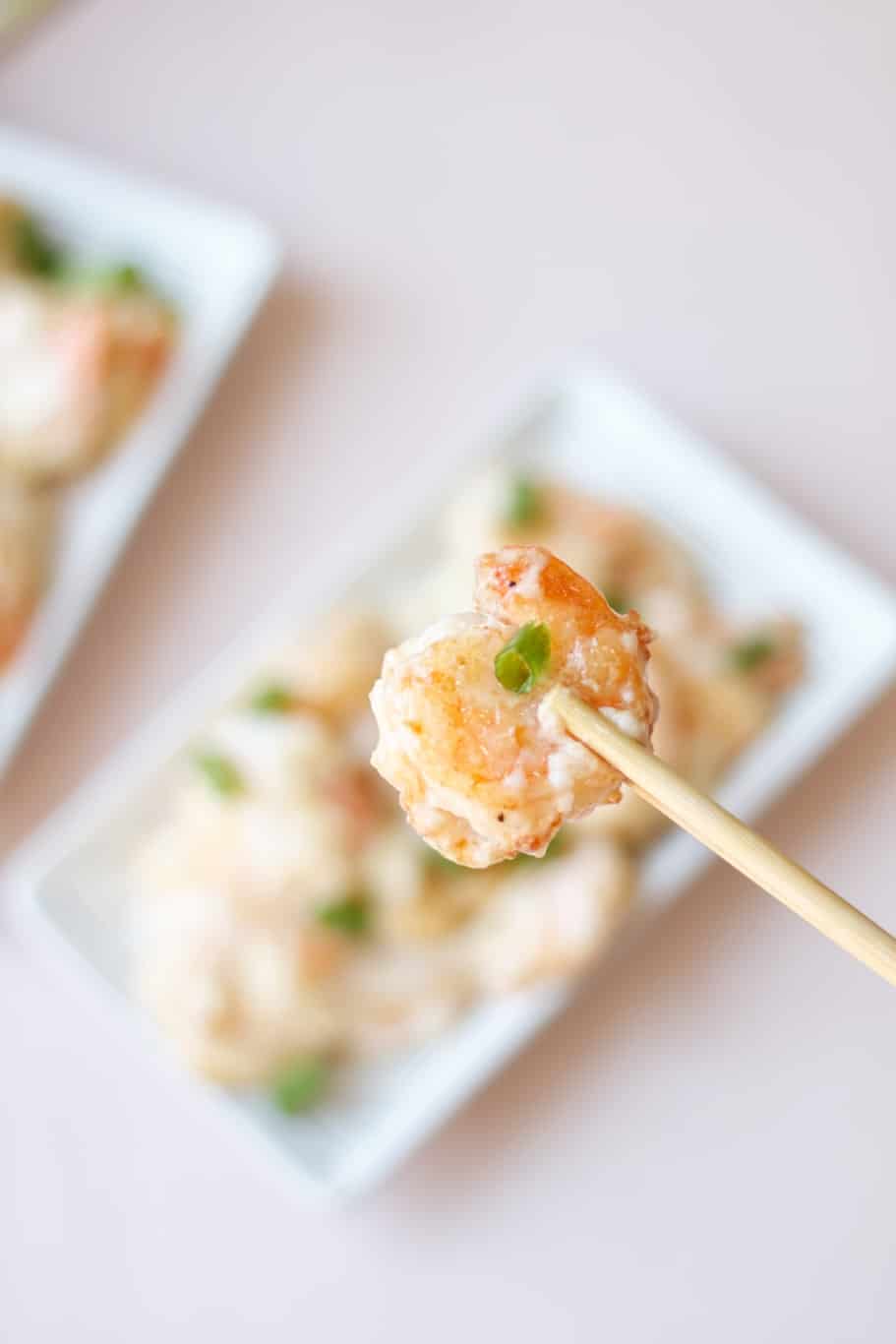 You’ll adore this savory but simple shrimp dish if you like a quick weekday dinner! Eat it with a chopstick