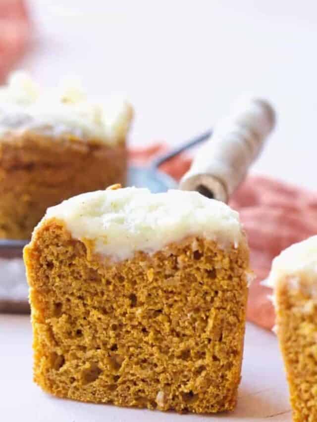 COPYCAT STARBUCKS PUMPKIN CREAM CHEESE MUFFINS WITH CAKE MIX