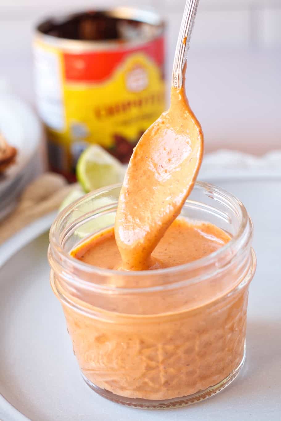 This creamy, delicious sauce is the perfect way to add zesty flavor to a sandwich, hamburger, taco and more.

